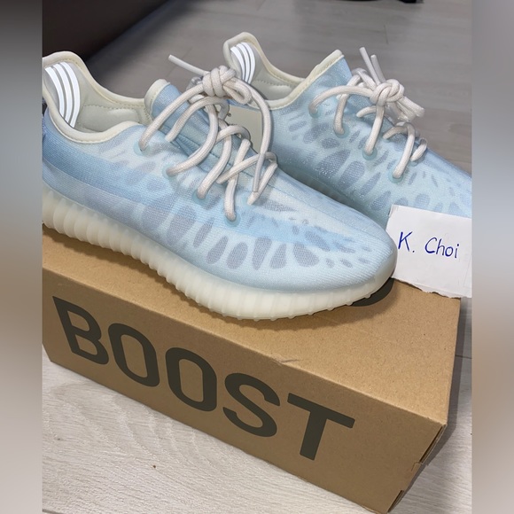 Adidas Yeezy Boost 350 - Picture 2 of 6